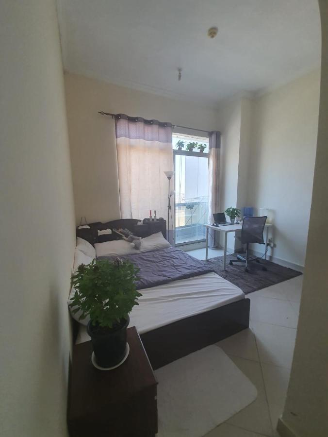 One Masterbedroom In 2 Bedroom Apt,Al Darwesh,Al Barsha 1 Dubai Dış mekan fotoğraf